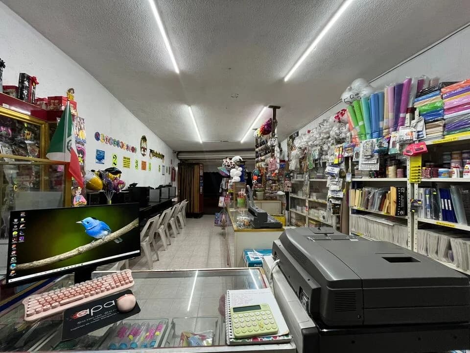 Vista interior de Papelería Margo
